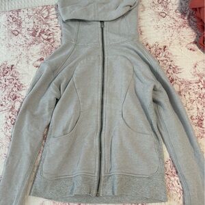 Lululemon sweatshirt